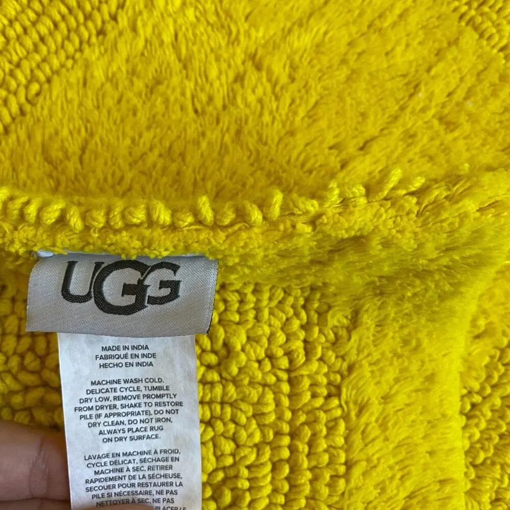 NWT UGG Emma Bath Rug Mat Cotton reversible Yellow 20x32 in